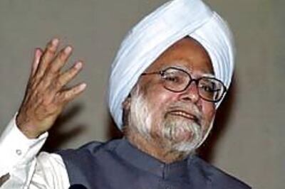 PM 'feels' Mahatma's presence in SA