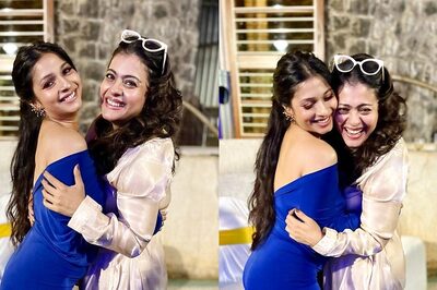 Kajol, Tanisha Mukerji Hug Each Other Tightly in These Adorable Pics from New Year's Eve