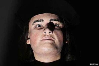 Face of Richard III, England's 'king in the car park', revealed