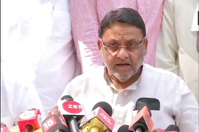 PM Modi Should Take Covid-19 Vaccine First to Allay Doubts, Says NCP Leader Nawab Malik