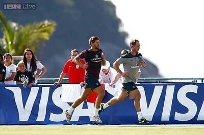 FIFA World Cup: Steven Gerrard struggles in England training