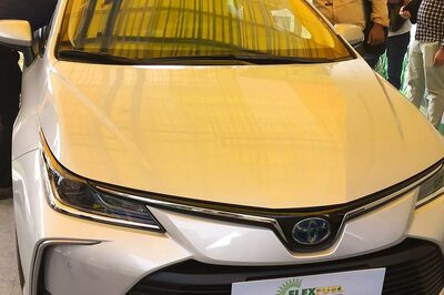 Nitin Gadkari Unveils Toyota Corolla Altis Flex-Fuel Car in India, Details Here