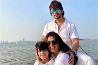 Khatron Ke Khiladi 11: Arjun Bijlani Gets Warm Welcome at Home After Return from Cape Town