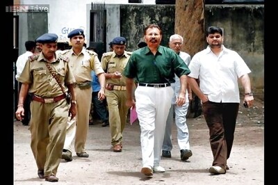 Congress calls for Gujarat bandh today over Vanzara's letter, demands Modi's resignation