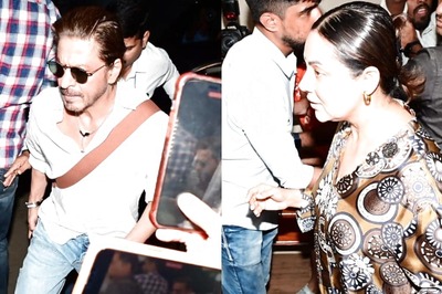 Shah Rukh Khan, in a Sombre Mood, Arrives to Console BFF Farah Khan After Her Mother's Death | Watch