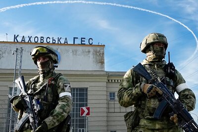 Russia Likely to Pull Troops from Southern Ukraine's Kherson, But Kyiv Suspects Trap