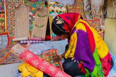 Opinion | Introduction to Mankhas, the Vanished Picture Showmen