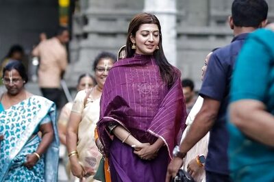 Pranitha Subhash’s Simple Yet Elegant Look In Traditional Attire Wins Heart