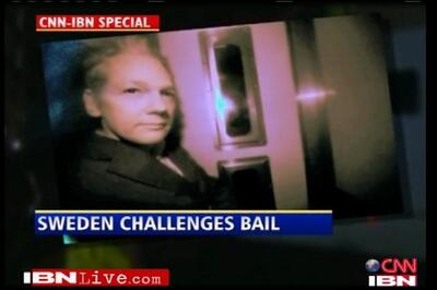 UK court backs decision to bail Assange