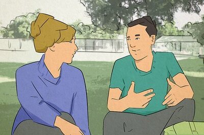 60+ Hypothetical Questions to Ask Your Friends, Family, or Partner