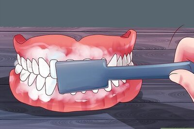 How to Keep False Teeth White