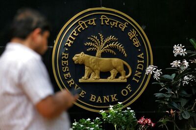 'Huge Implications for Banking System': RBI Urges SC to Lift Stay on Accounts' Classification as NPAs