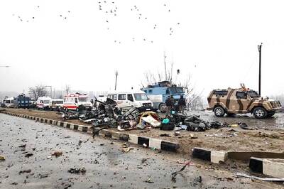 Manmohan Singh Questions Modi's Nationalism, Says 'He Was Filming Movies When Pulwama Happened'