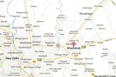 Former SP general secretary, 100 supporters leave party over ticket distribution