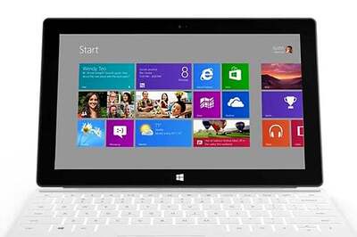 Microsoft prices Wi-Fi Surface tablet below new Apple iPad