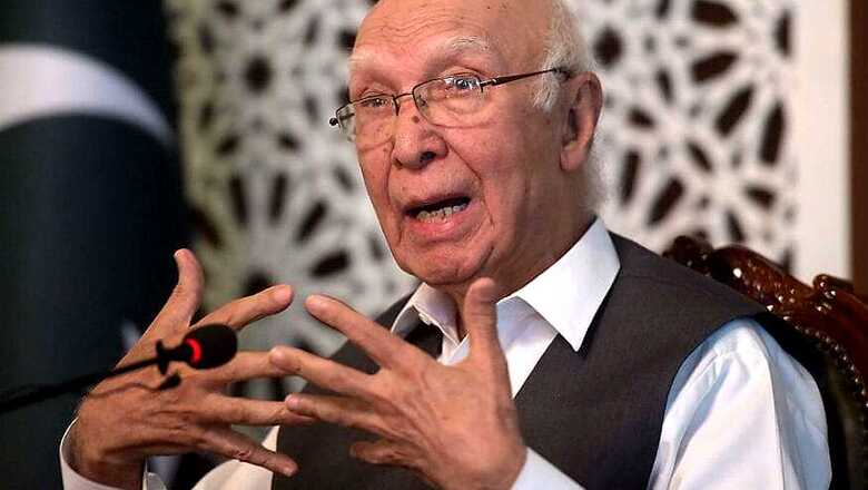 Will Positively Consider if India Proposes Talks on HoA Sidelines: Pakistan