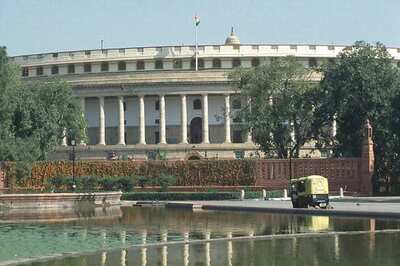 Cabinet Clears Ordinance to Confiscate Properties of Fugitive Economic Offenders