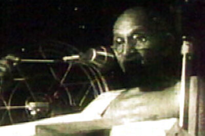 Nation pays homage to Bapu, Shastri on their birth anniversaries