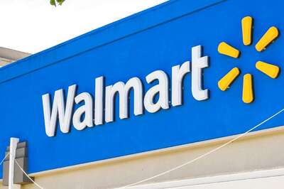 Walmart Offers Free College Tuition, Books to Employees in US