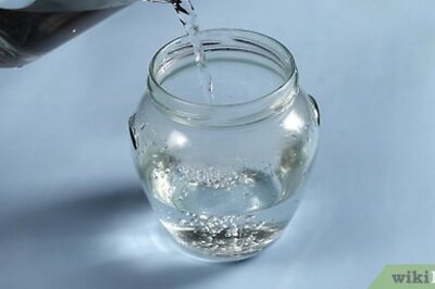 How to Make Homemade Laundry Spray Starch with Cornstarch