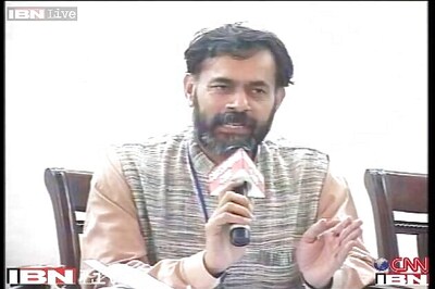 Sisodia accuses Yadav of targeting Kejriwal, making AAP matters public