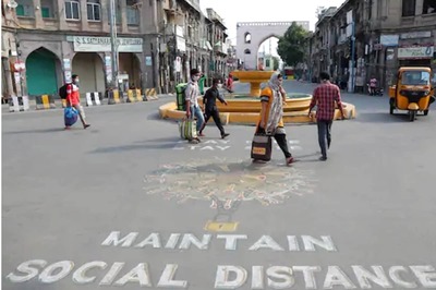 44,684 New Covid-19 Cases Take India's Virus Tally to 87,73,479