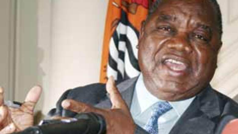 Monkey urinates on Zambian president