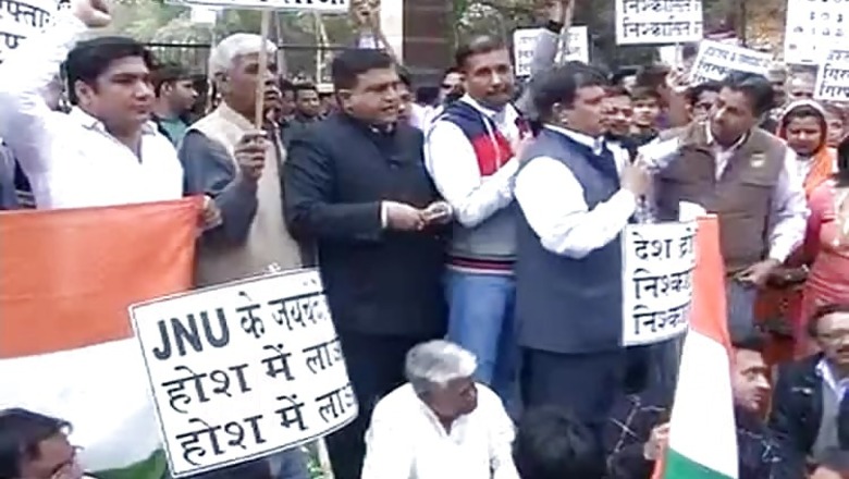 Top UK varsities condemn police action in JNU