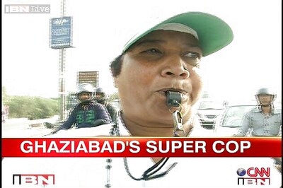 Mother turns into traffic volunteer after daughter's death in accident