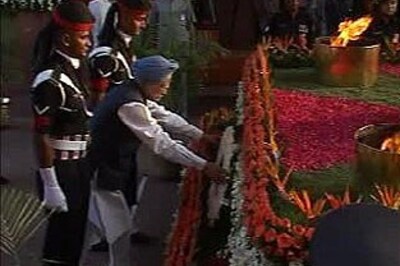 PM pays tribute to Kargil martyrs