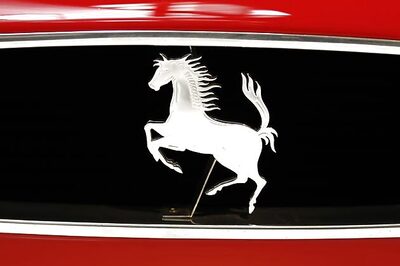 UK: Ferrari in world's most expensive car crash