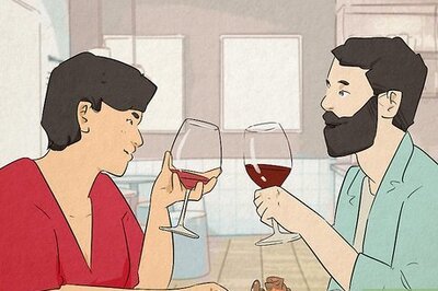 Who Should Pay on a Date? Modern Rules for Date Etiquette