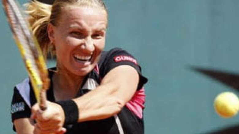 Serena enters last eight, to face Kuznetsova
